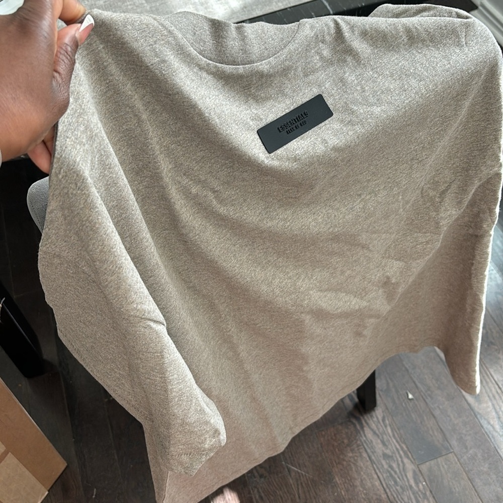 Essential t-shirt - Picture 3 of 5